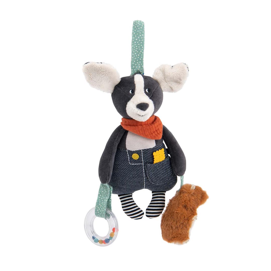 Puce & Pilou hanging activity dog