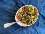 the perfect chipotle bowl, find the recipe for this best chipotle bowl in this blog, filled with tasty ingredients and oh, so easy to make